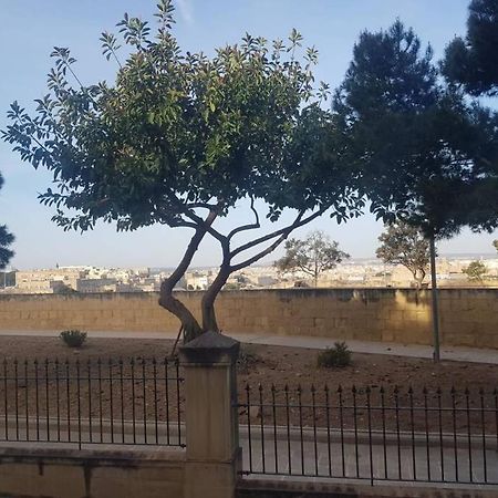 Valletta Malta Ил-Фурияна Екстериор снимка