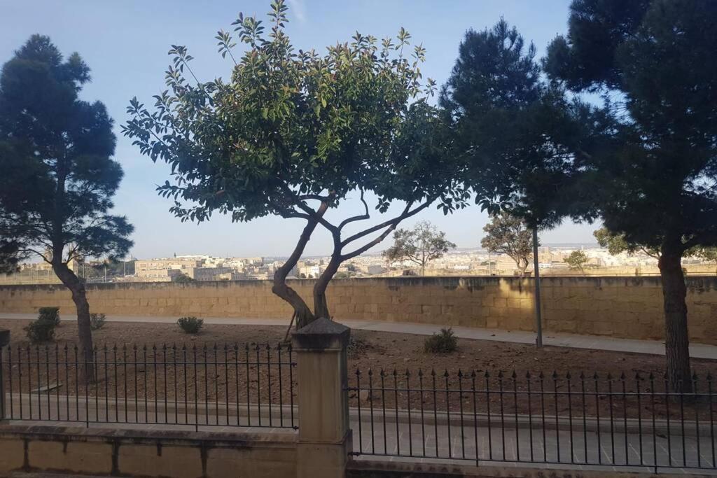 Valletta Malta Ил-Фурияна Екстериор снимка